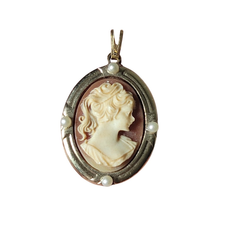 Vintage Gold Tone Shell Cameo Pendant Faux Pearl Accents Victorian Style Oval